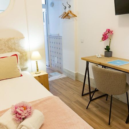 Lalitana Townhouse Hotel Lagos Ngoại thất bức ảnh