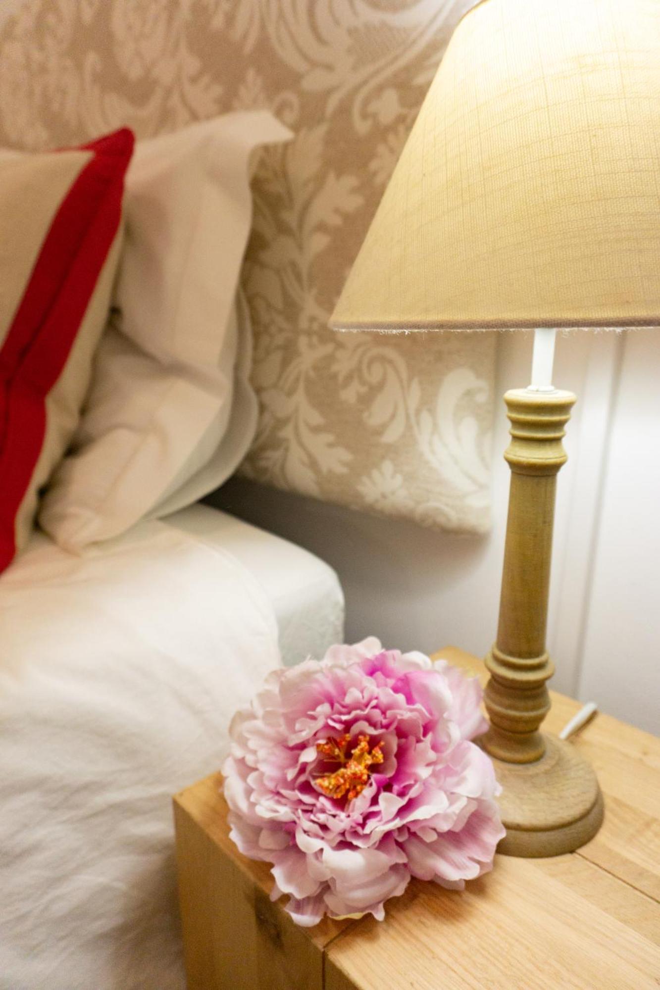 Lalitana Townhouse Hotel Lagos Ngoại thất bức ảnh