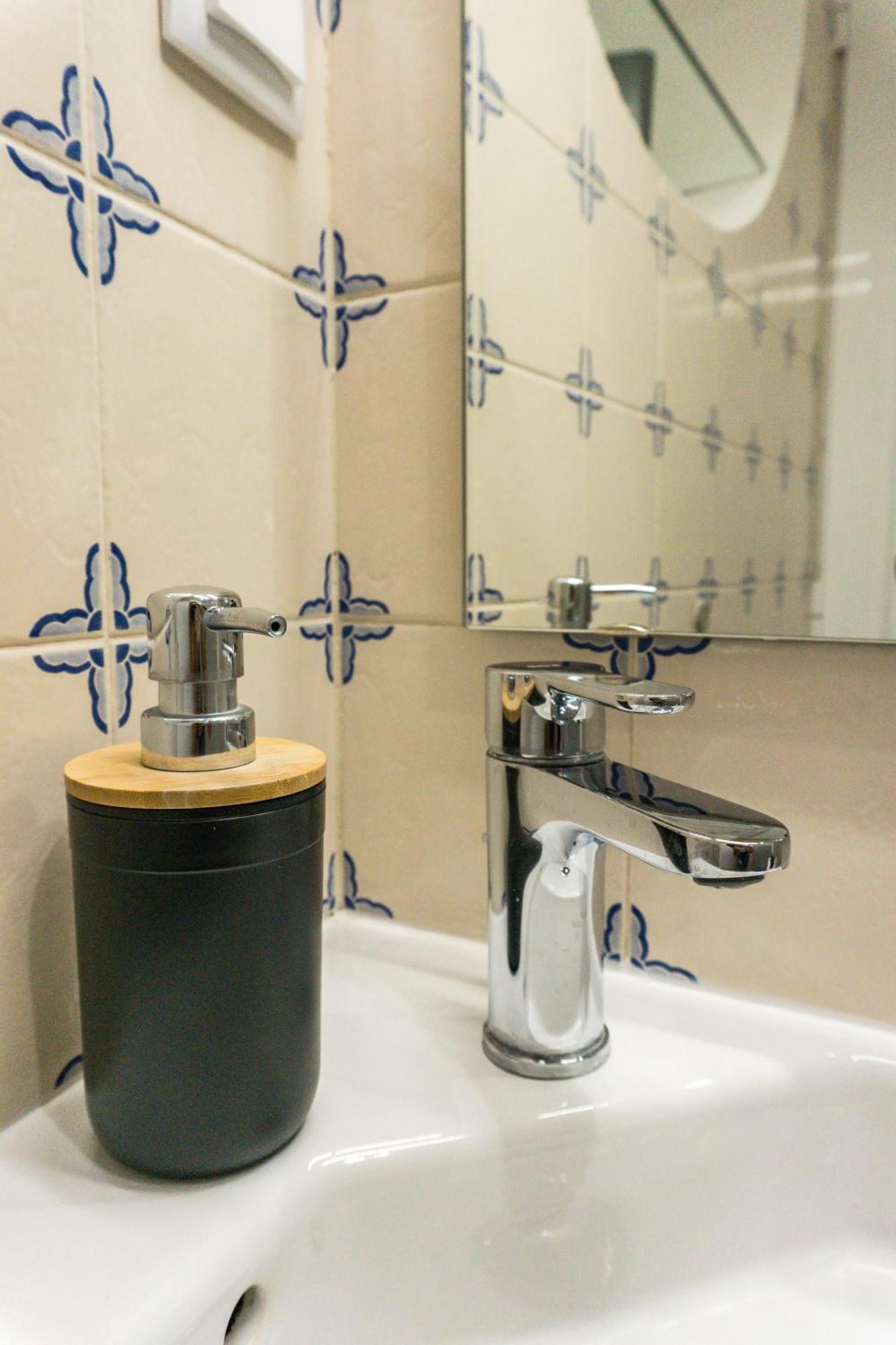 Lalitana Townhouse Hotel Lagos Phòng bức ảnh